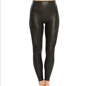 Spanx black motto legging